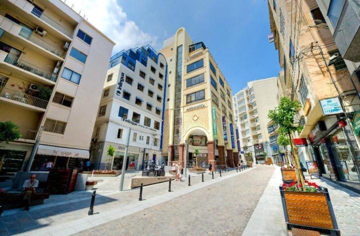 Central Sliema 3-Bedroom Retreat Exterior foto